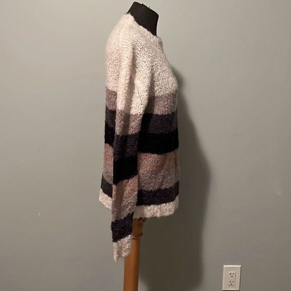 Basin + Range Women's Multicolor Stripe Crew Neck Pullover Sweater - Picture 5 of 7